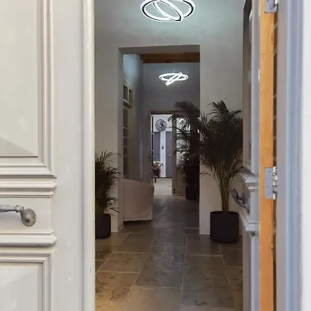 Rooms In Historic Building - Silean